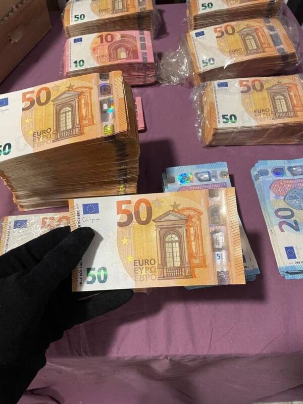 Euro Bills - Image 2